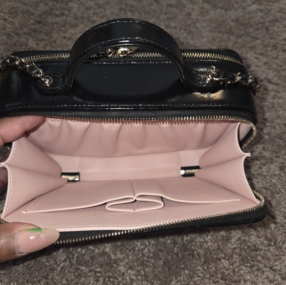 Chanel vanity - Picture 8 of 9